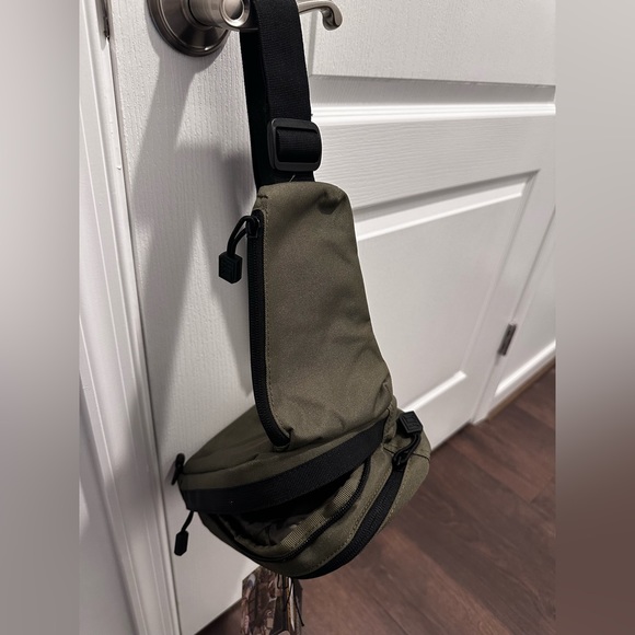 Highland Tactical EXPO Molle Webbing Crossbody Bag Adjustable Sling Bag - Green - Picture 14 of 15